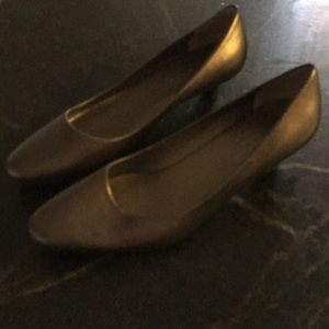 Talbots s 6 kitten heel pumps bronze platinum